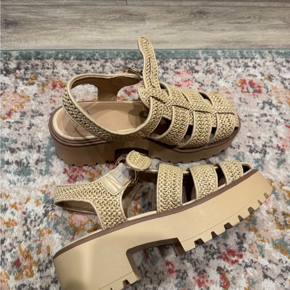 Wild Fable Beige Chunky Sandals